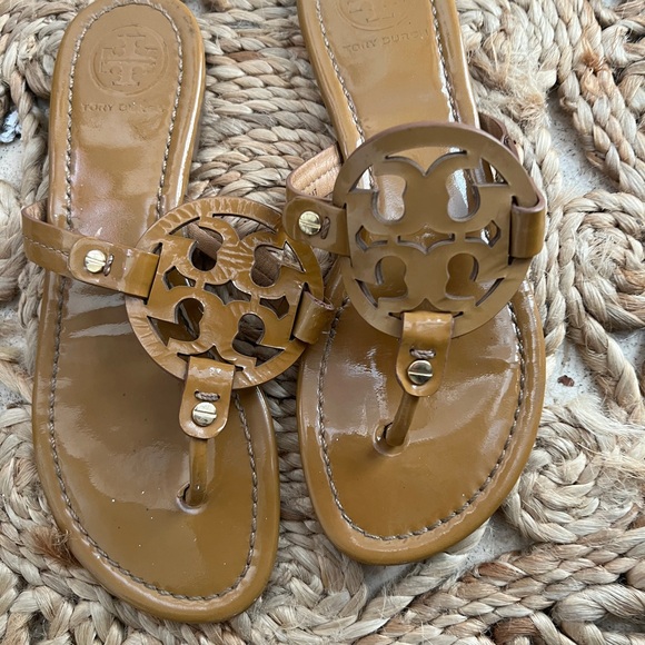 Like new Tory Burch Miller Patent Leather Nude Sandals size 7.5 - Picture 2 of 12